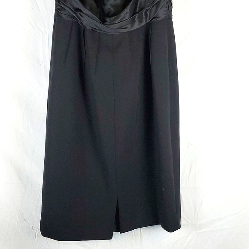 Carmen‎ Marc Valvo Collection Black and Gold Silk Sequin Dress - Picture 6 of 11